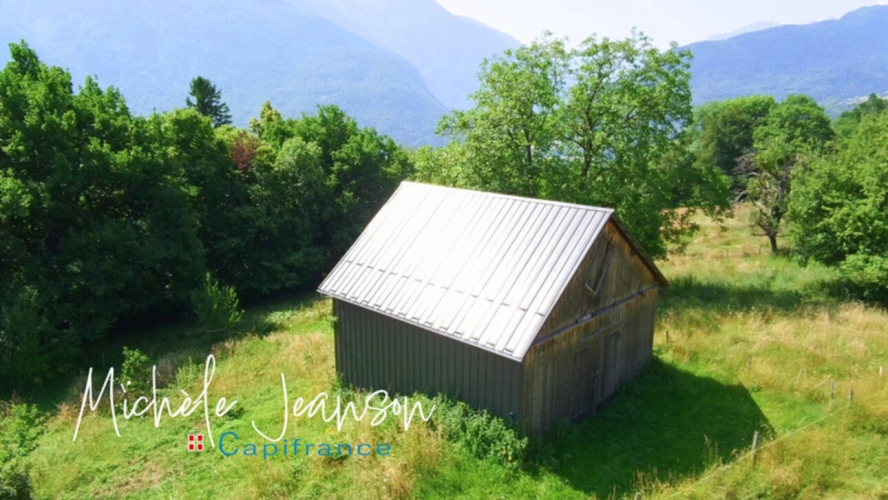 Photos 3 - Touristique - À vendre – Hangar sur deux niveaux avec plus d’un hectare de terrain à SAINT GEORGES D'HURTIERES (73)