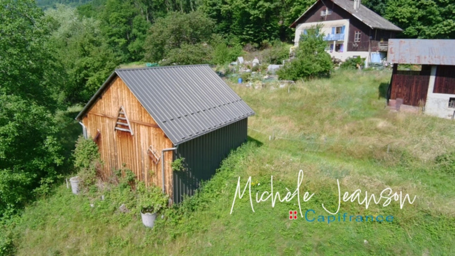 Photos 5 - Touristique - À vendre – Hangar sur deux niveaux avec plus d’un hectare de terrain à SAINT GEORGES D'HURTIERES (73)