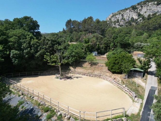 Photos 25 - Équestre - RARE PROPRIÉTÉ ÉQUESTRE SUR 11 796 m² - Auriol (13)