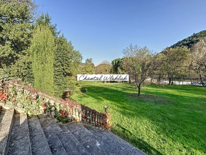 Photos 3 - Prestige - Propriété à vendre 19 Km N/O AUBENAS (07) - Superficie hab 772 m2 - Terrain 2 ha