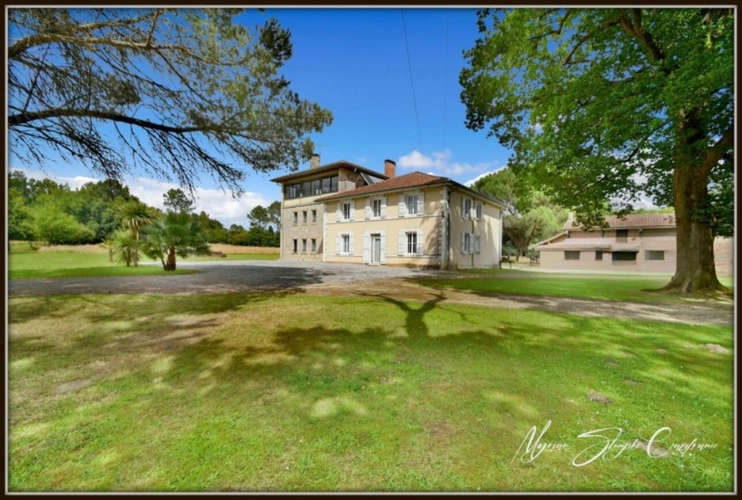 Photos 3 - Prestigious - property for sale 11 rooms near PONTONX-SUR-L'ADOUR (40)MASTER'S HOUSE OF 450 M² AND ITS OUTBUILDING