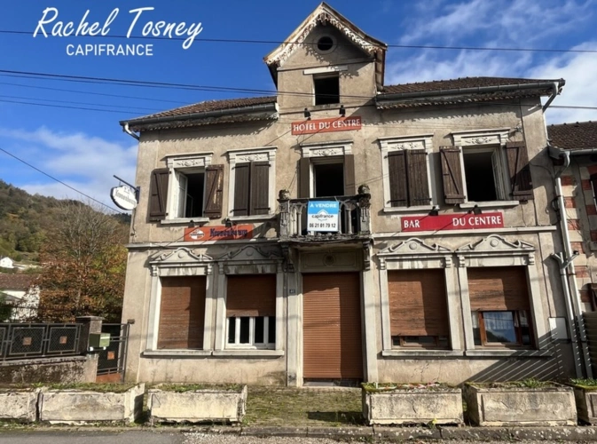Photos 1 - Touristique - Dpt Haute-Saône (70), à vendre PLANCHER LES MINES Ensemble immobilier T19  avec salle de réception et cour