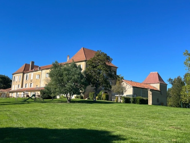 Photos 9 - Prestige - Dpt Gers (32), à vendre MARCIAC proche , Beau CHATEAU dominant sur 8ha ideal acueil public, EVENEMENTIEL, résidence séniors, communauté, habitat partagé