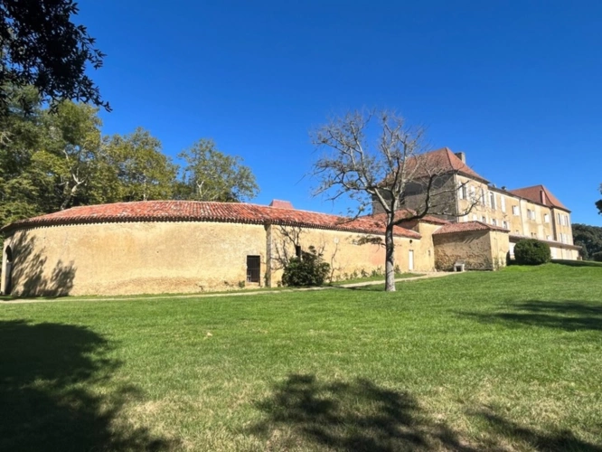 Photos 10 - Prestige - Dpt Gers (32), à vendre MARCIAC proche , Beau CHATEAU dominant sur 8ha ideal acueil public, EVENEMENTIEL, résidence séniors, communauté, habitat partagé