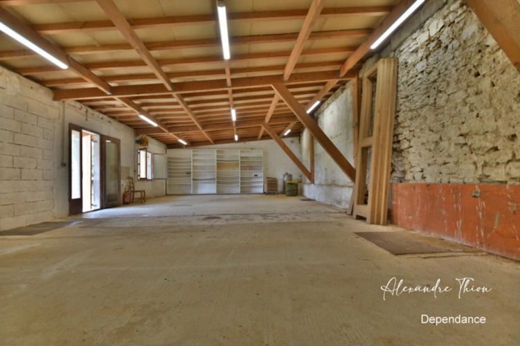 Photos 17 - Prestige - Maison à vendre 23 pièces JUJURIEUX (01)