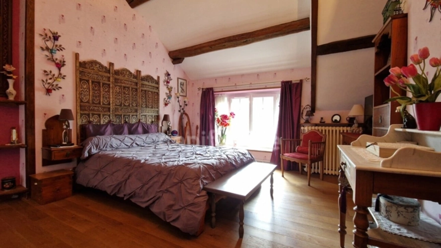 Photos 8 - Touristique - Dpt Essonne (91), à vendre proche de Méréville propriété 8 pièces avec maisonnette, jardin clos, cave et garage