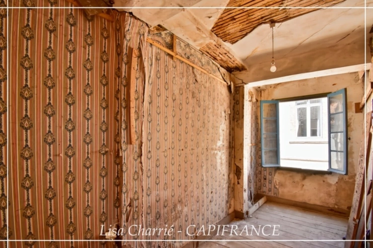 Photos 11 - Touristique - Grange à rénover dans le village 5 pièces CASTELNAU D'AUZAN (32) DE PLUS DE DEUX SIÈCLES AVEC VESTIGES DE L’ANCIEN CHÂTEAU