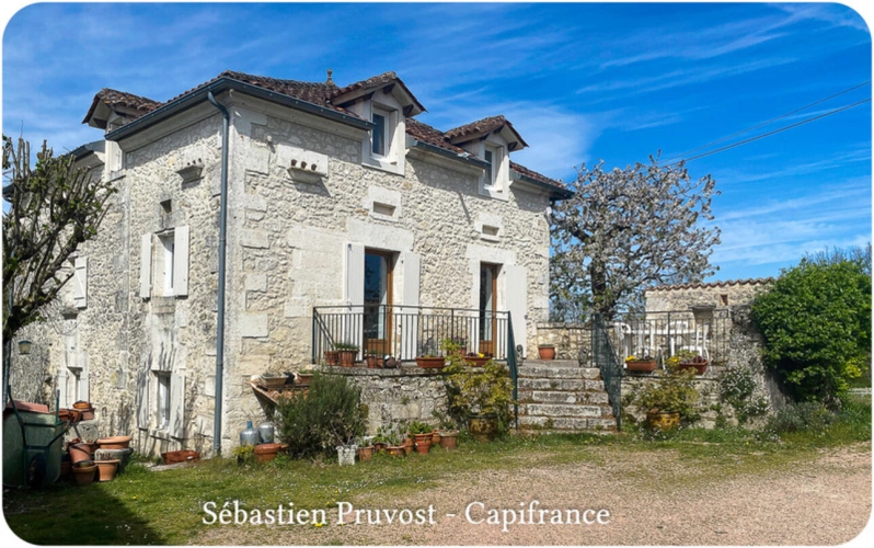 Photos 7 - Prestige - Propriete à vendre 5 pièces proche de BRANTOME (24), 180m2 hab., 4 chambres, gîte 30m2, piscine 12x6, grange, 25000m2 terrain
