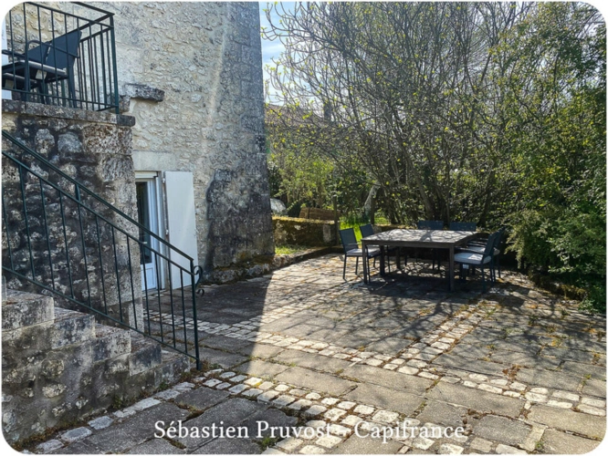 Photos 20 - Prestige - Propriete à vendre 5 pièces proche de BRANTOME (24), 180m2 hab., 4 chambres, gîte 30m2, piscine 12x6, grange, 25000m2 terrain