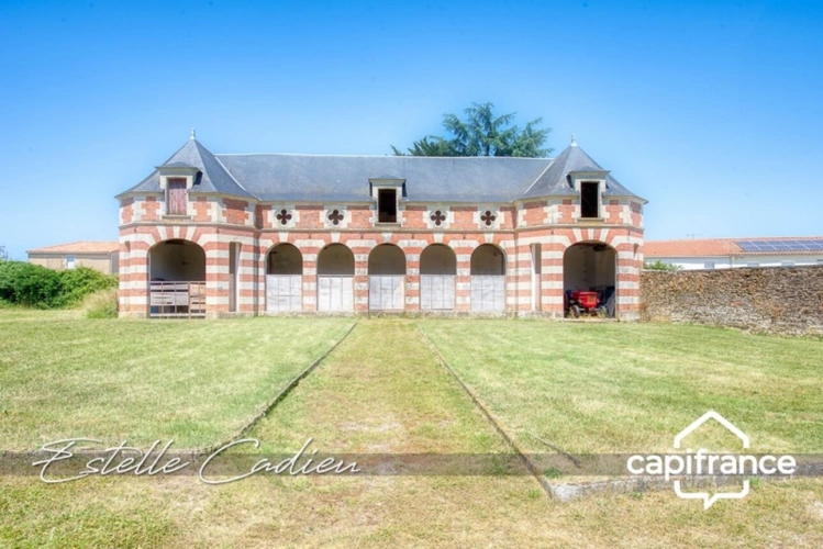 Photos 26 - Prestige - Propriété d’exception  – Château XIXe à CHANTONNAY (85)