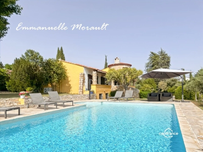 Photos 3 - Prestige - Propriété à vendre 8 pièces avec piscine et grand parc à BAGNOLS EN FORET (83)