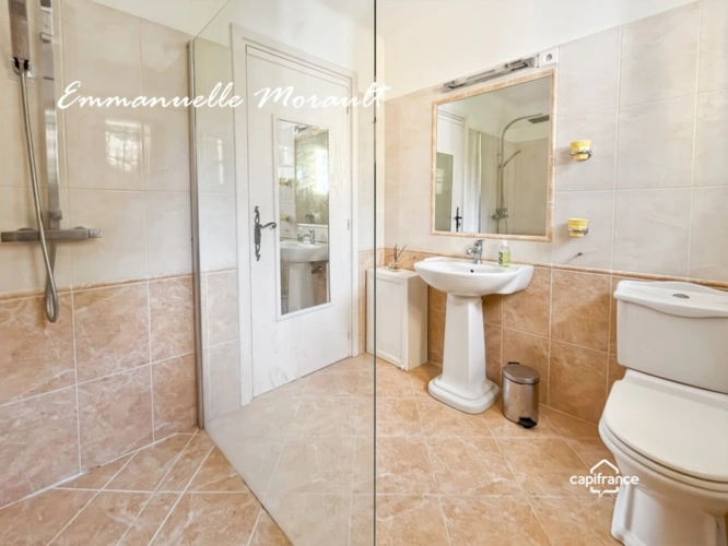 Photos 17 - Prestige - Propriété à vendre 8 pièces avec piscine et grand parc à BAGNOLS EN FORET (83)