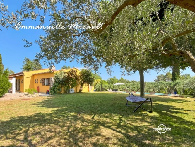 Photos 22 - Prestige - Propriété à vendre 8 pièces avec piscine et grand parc à BAGNOLS EN FORET (83)