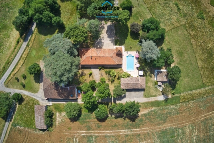Photos 17 - Prestige - Propriete à vendre 9 pièces proche de AGEN (47) Maison + gîtes + dépendances + Boxes sur 1,6ha de terrain