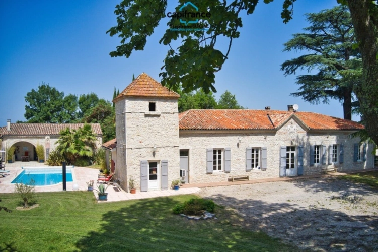 Photos 22 - Prestige - Propriete à vendre 9 pièces proche de AGEN (47) Maison + gîtes + dépendances + Boxes sur 1,6ha de terrain