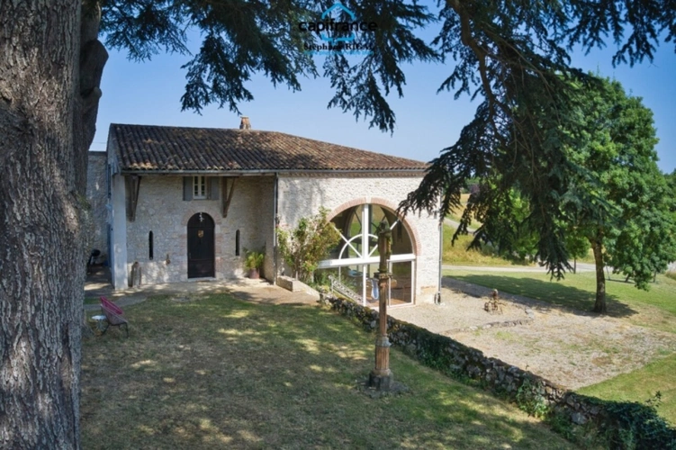 Photos 23 - Prestige - Propriete à vendre 9 pièces proche de AGEN (47) Maison + gîtes + dépendances + Boxes sur 1,6ha de terrain