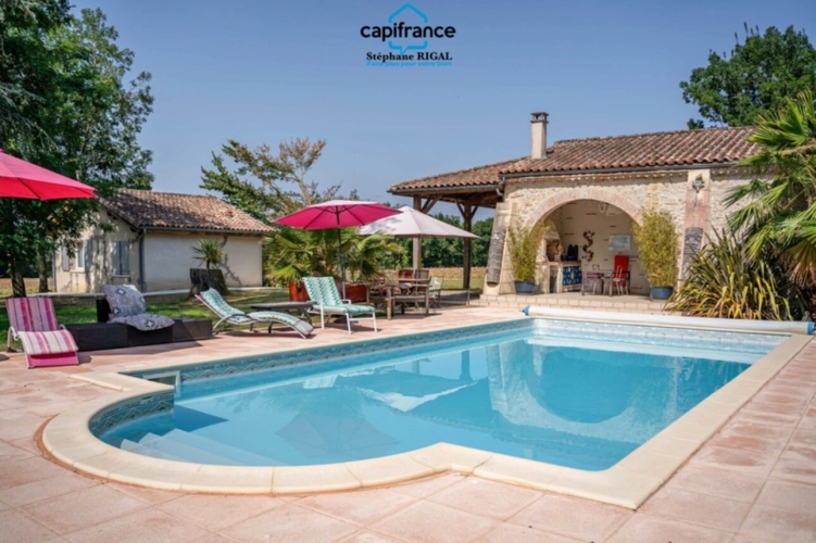 Photos 27 - Prestige - Propriete à vendre 9 pièces proche de AGEN (47) Maison + gîtes + dépendances + Boxes sur 1,6ha de terrain