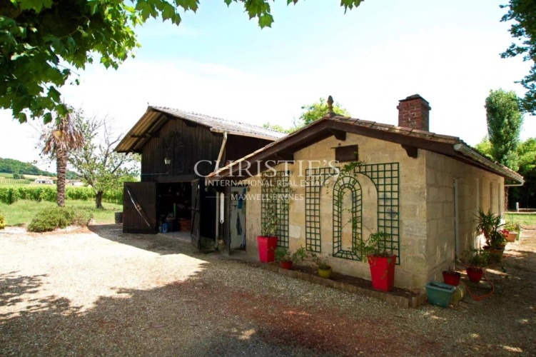 Photos 18 - Prestige - Propriété de charme composée d'une maison de maitre, d'un ancien chai, d'une seconde maison et d'un petit vignoble en fermage