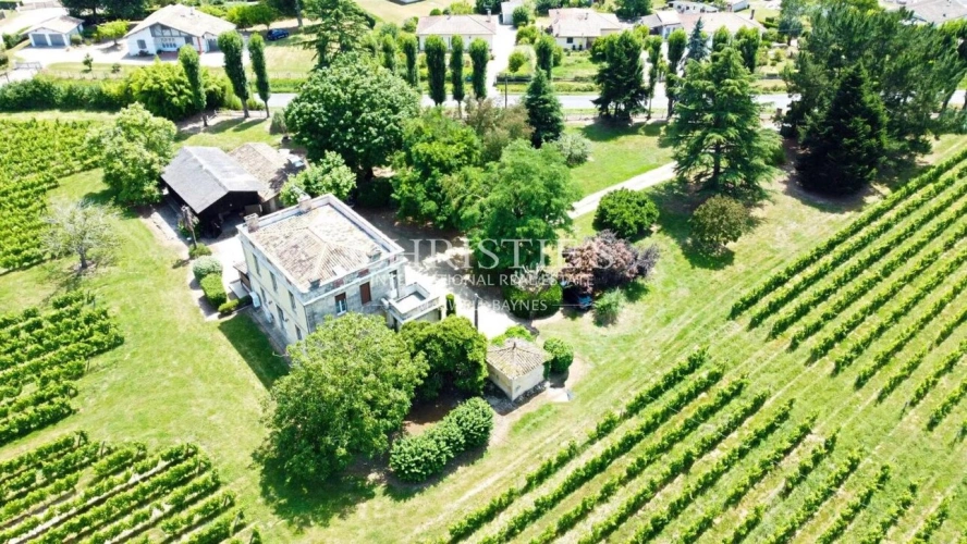 Photos 23 - Prestige - Propriété de charme composée d'une maison de maitre, d'un ancien chai, d'une seconde maison et d'un petit vignoble en fermage