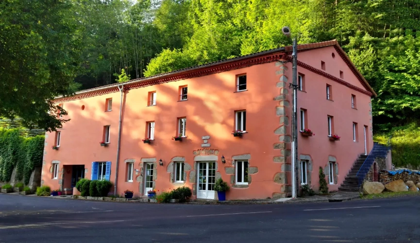 Photos 1 - Touristique - Petit Hôtel & Spa/B&B de 5 Chambres et appartement privé spacieux