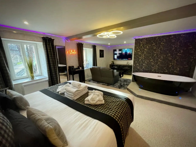 Photos 5 - Touristique - Petit Hôtel & Spa/B&B de 5 Chambres et appartement privé spacieux