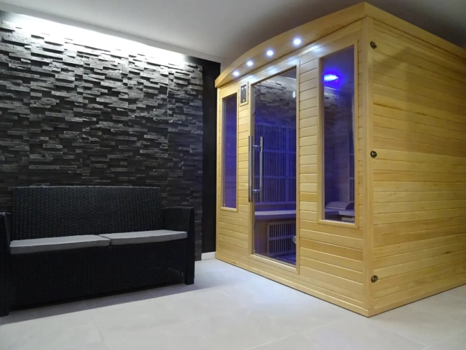 Photos 7 - Touristique - Petit Hôtel & Spa/B&B de 5 Chambres et appartement privé spacieux
