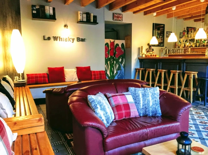 Photos 10 - Touristique - Petit Hôtel & Spa/B&B de 5 Chambres et appartement privé spacieux
