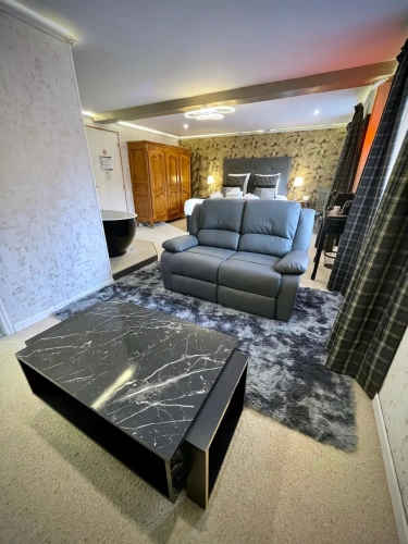 Photos 15 - Touristique - Petit Hôtel & Spa/B&B de 5 Chambres et appartement privé spacieux