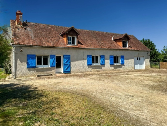 Photos 1 - Équestre - Propriete à vendre  proche de VILLEFRANCHE D'ALLIER (03) Maison , granges ,écurie ,  garage , Terrain 10 ha