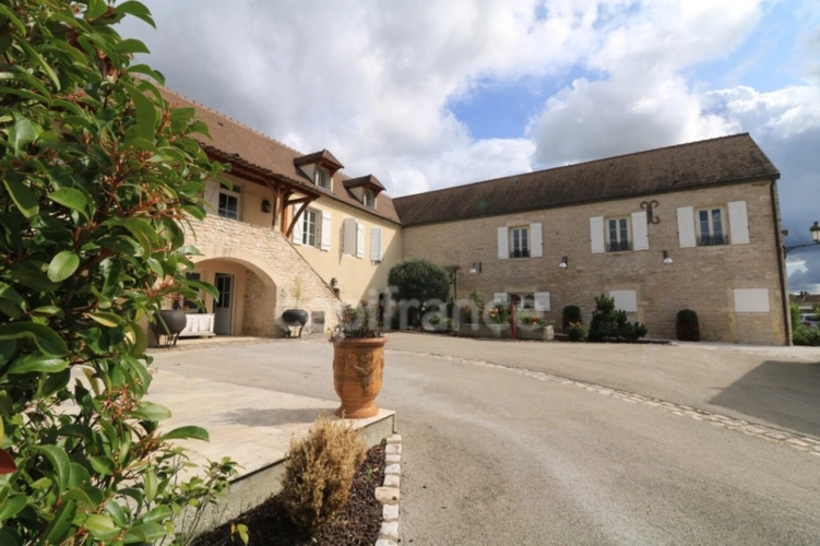 Photos 17 - Prestige - Demeure de charme avec piscine au cœur de la Côte Chalonnaise 