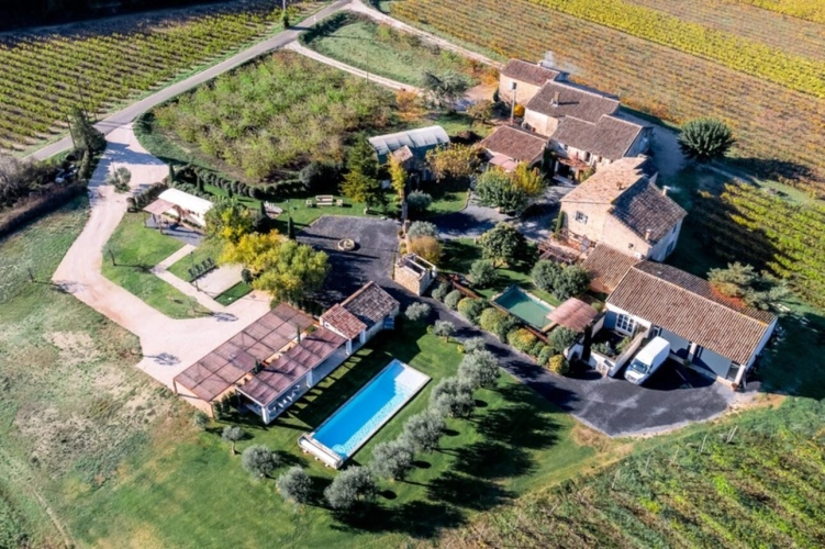 Photos 1 - Prestigious - Dpt Vaucluse (84), for sale in the countryside of MENERBES, close to Gordes and Isle sur la Sorgue,