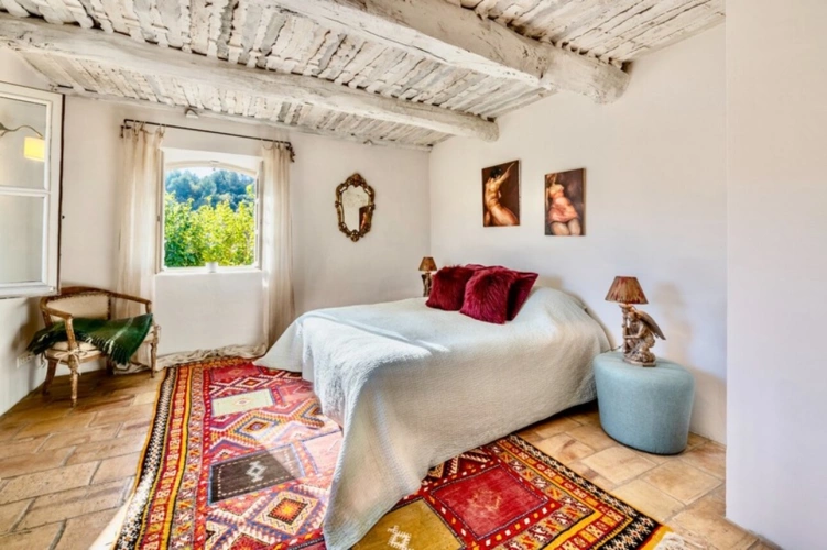 Photos 13 - Prestigious - Dpt Vaucluse (84), for sale in the countryside of MENERBES, close to Gordes and Isle sur la Sorgue,