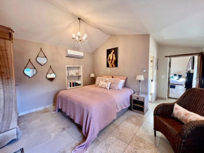 Photos 17 - Prestigious - Dpt Vaucluse (84), for sale in the countryside of MENERBES, close to Gordes and Isle sur la Sorgue,