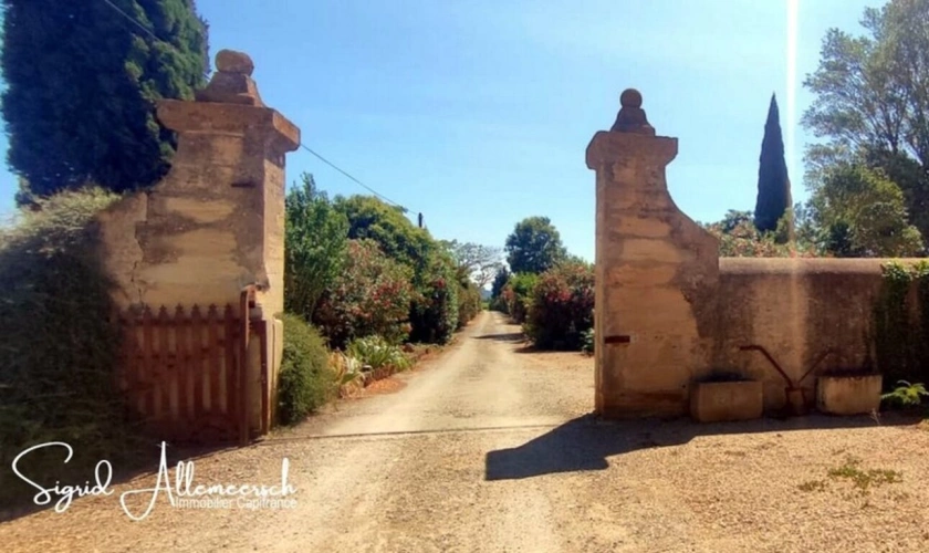 Photos 1 - Agricole - Domaine viticole & touristique de prestige – 63 ha – Proche Méditerranée