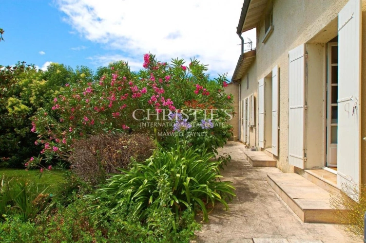 Photos 5 - Prestige - Charmante maison en pierre ouverte sur la nature et son jardin