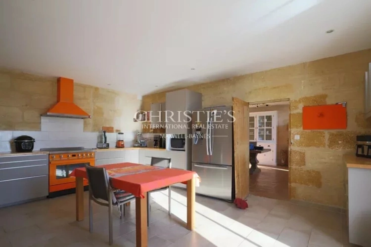 Photos 4 - Prestige - Charmante propriété composée d’une maison en pierre et d’un gîte  au cœur d'un secteur vallonné