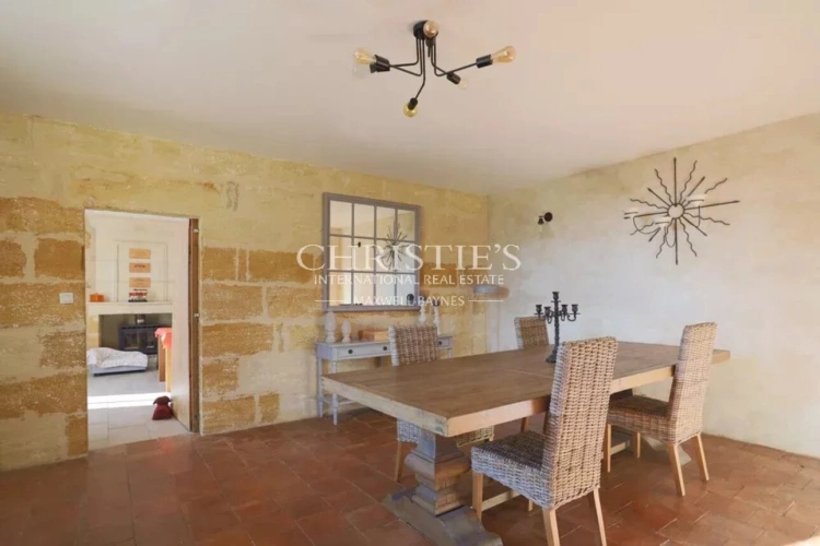Photos 5 - Prestige - Charmante propriété composée d’une maison en pierre et d’un gîte  au cœur d'un secteur vallonné