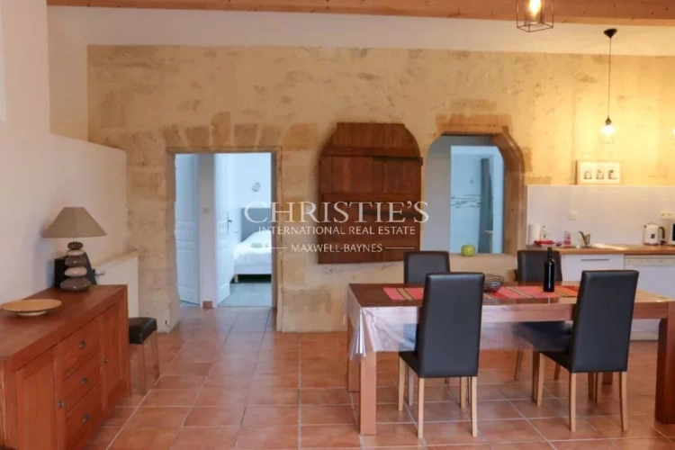 Photos 12 - Prestige - Charmante propriété composée d’une maison en pierre et d’un gîte  au cœur d'un secteur vallonné