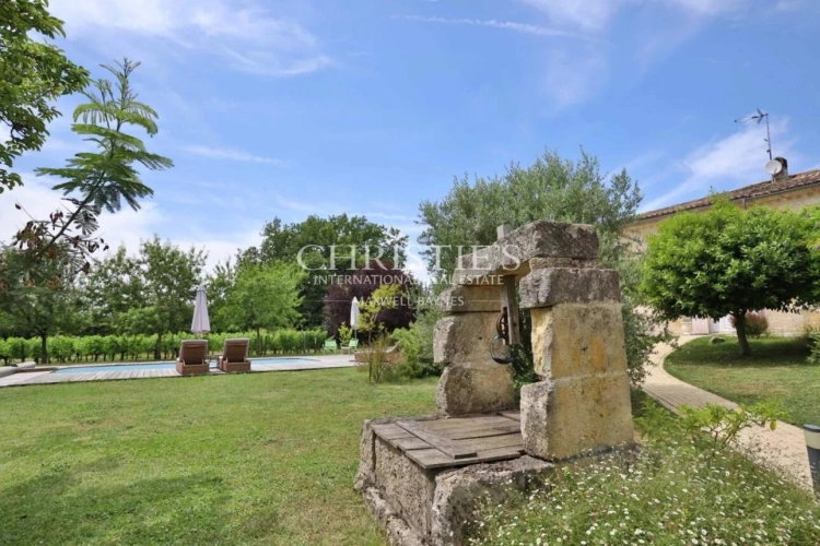Photos 25 - Prestige - Charmante propriété composée d’une maison en pierre et d’un gîte  au cœur d'un secteur vallonné