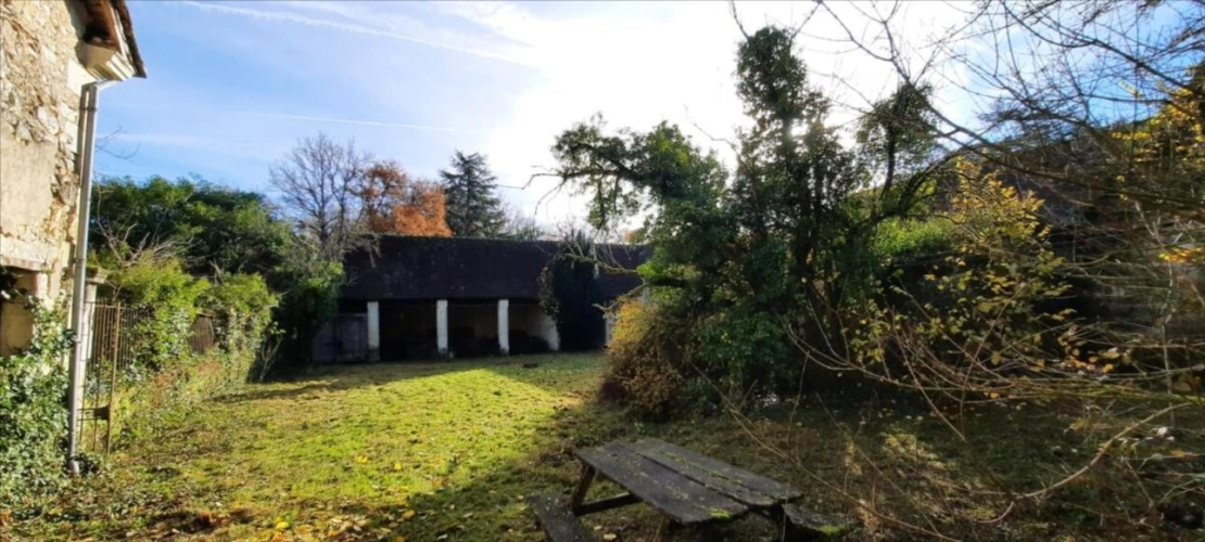 Photos 6 - Prestigious - Nord Indre, ferme fortifiée à rénover