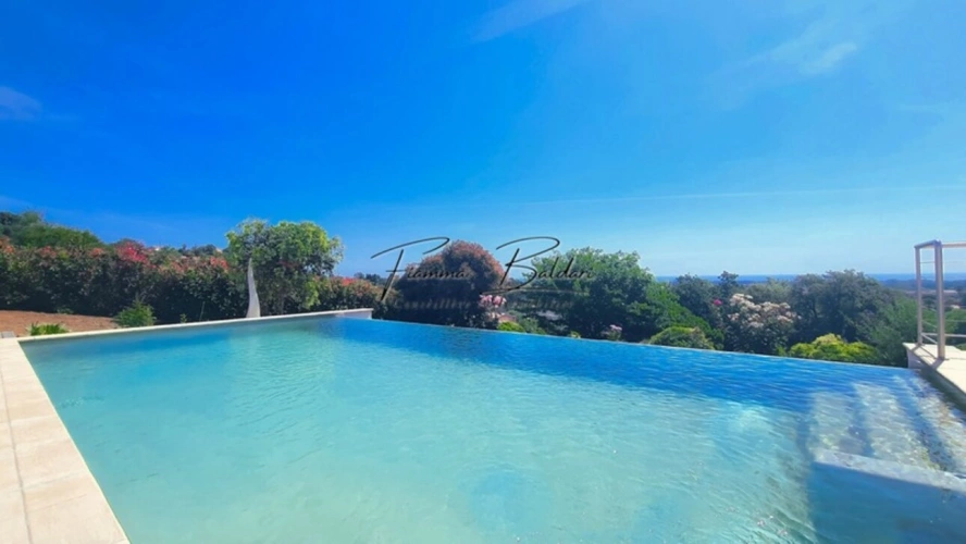 Photos 3 - Prestige - À vendre Propriété - Villa d'architecte 225m², Terrain 4 116m² à vendre, Vue mer, Folelli, Penta di Casinca, Haute-Corse (20)