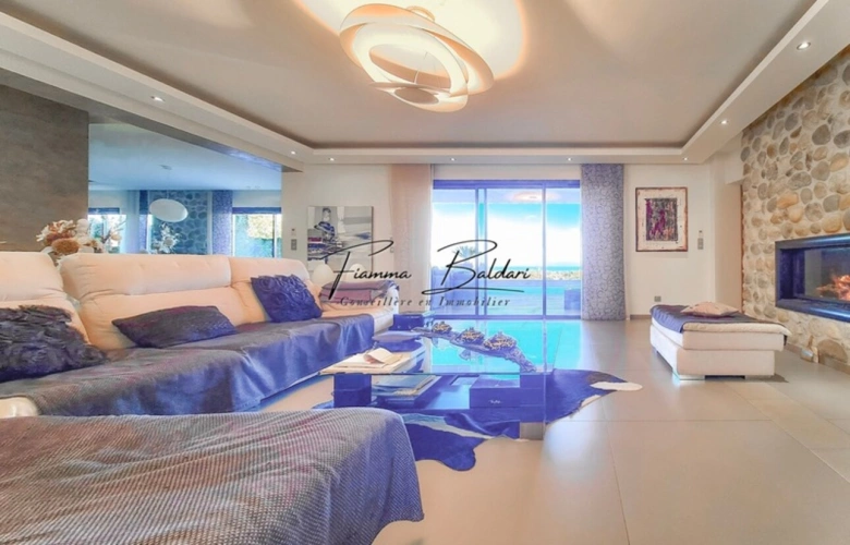 Photos 9 - Prestige - À vendre Propriété - Villa d'architecte 225m², Terrain 4 116m² à vendre, Vue mer, Folelli, Penta di Casinca, Haute-Corse (20)