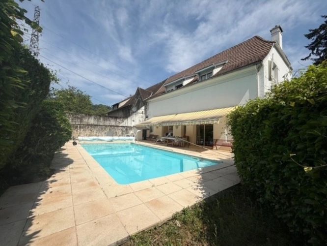 Photos 3 - Prestige - Propriete avec maison, dépendances sur 8500 m² de terrain