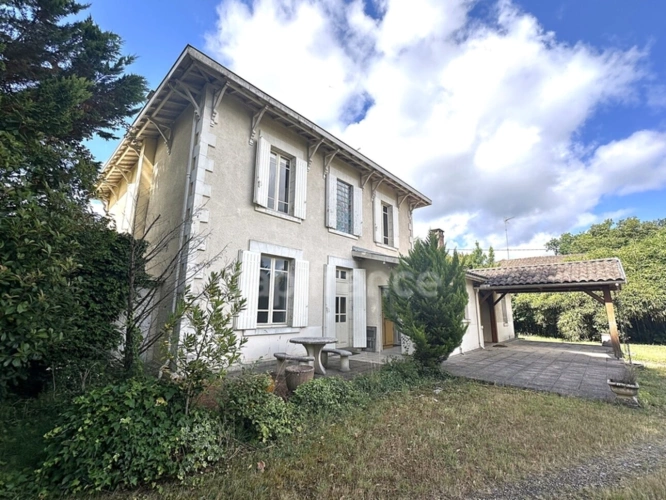 Photos 7 - Prestige - Maison de Maitre-8 pièces-dépendances-parc de 1,2 ha-Hypercentre de SALLES (33)