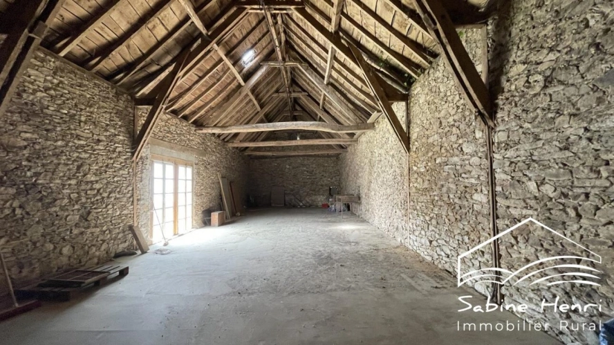 Photos 2 - Prestige - Maison Atypique avec de très belles dépendances
