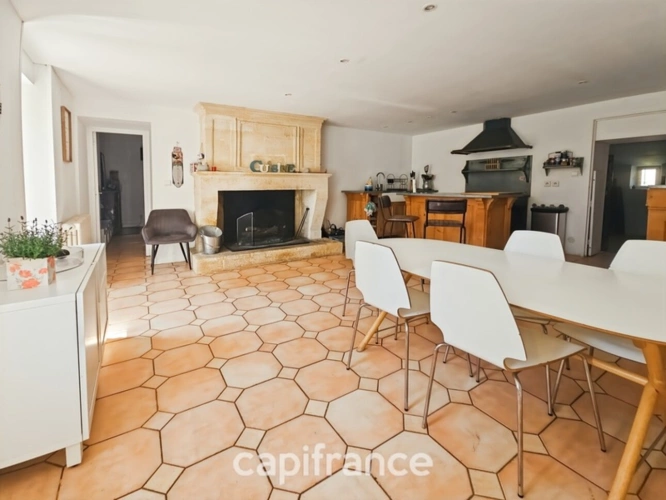 Photos 4 - Prestige - Propriété d’exception avec Maison de 10 pièces, maison T3, terrain de 2844m², piscine, garages, dépendances