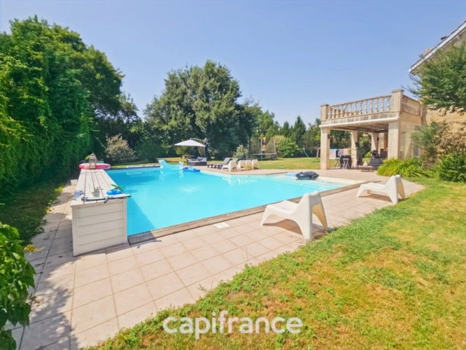 Photos 5 - Prestige - Propriété d’exception avec Maison de 10 pièces, maison T3, terrain de 2844m², piscine, garages, dépendances