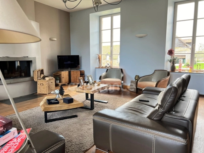 Photos 4 - Équestre - À VENDRE - HESDIN L'ABBÉ - CORPS DE FERME RÉNOVÉ - DOMAINE EQUESTRE - CAPACITÉ DE L'ENSEMBLE 468 M2 - HABITATION PRINCIPALE 8 PIÈCES - GARAGE - PISCINE 32 M2 - TERRAIN CLOS - DÉPENDANCES