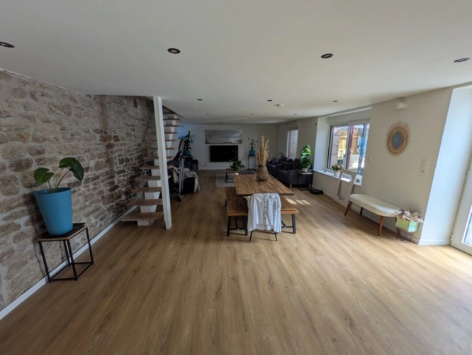 Photos 3 - Prestige - Séglien en campagne longère en pierre rénovée avec vie de plain pied de 219m², garage, atelier et dépendance parcelle de 7125m²