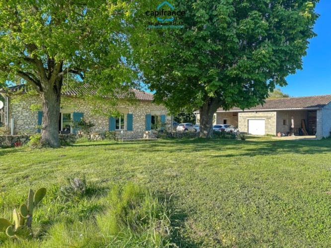 Photos 1 - Prestige - Propriete à vendre 5 pièces DAUSSE (47) Maison de 120m2 habitables avec dépendances et 2,1ha de terrain